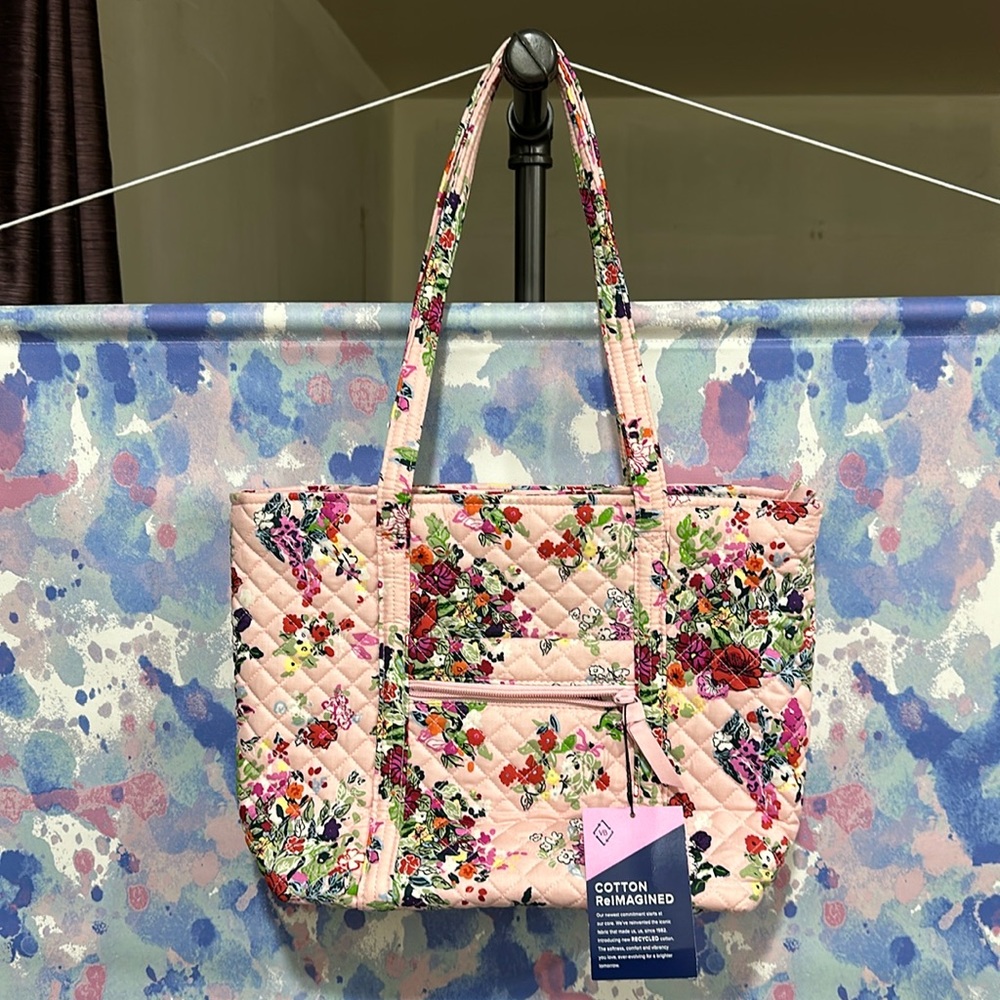 Beautiful Vera Bradley Tote Laptop Case